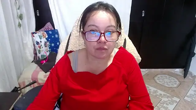 Sonialorens  online show from 20, 12, 2024