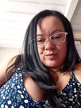 Sonialorens  online show from 11, 7, 2026