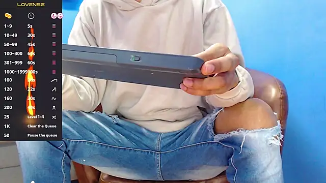 Robert Kingg online show from 6, 11, 2025