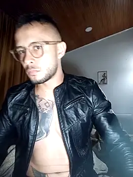 Snapshot of sebastian_horny chatting on 30, 4, 2026 sebastian horny online show from 30, 4, 2026