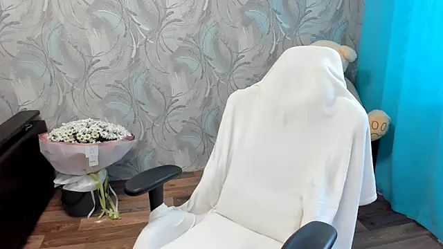 Kitty8meow online show from 30, 11, 2025