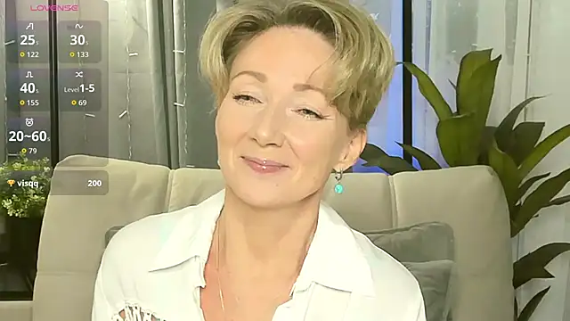 AkexandraFix online show from 10, 11, 2025