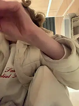 Snapshot of MaryHiggins chatting on 3, 1, 2025 MaryHiggins online show from 3, 1, 2025