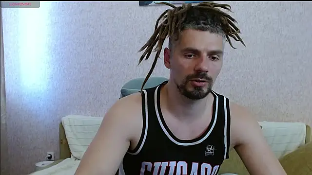 Snapshot of Aestheticguy101 chatting on 5, 6, 2026 Aestheticguy101 online show from 5, 6, 2026
