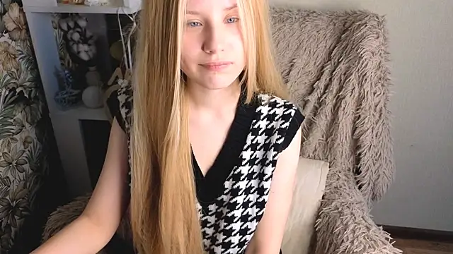 Snapshot of sarakaell chatting on 6, 8, 2026 sarakaell online show from 6, 8, 2026