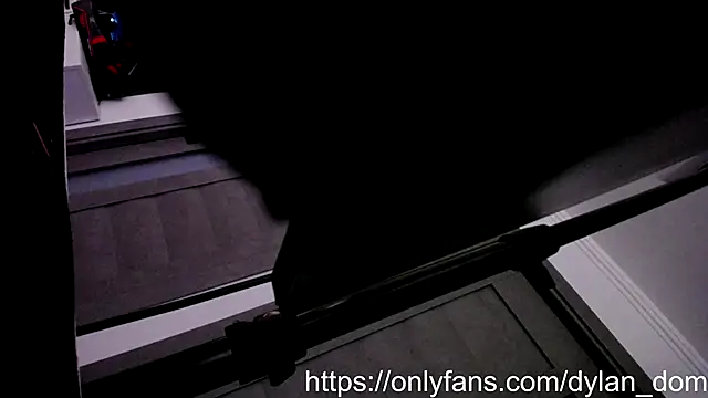 dyllan dom  online show from 25, 10, 2025