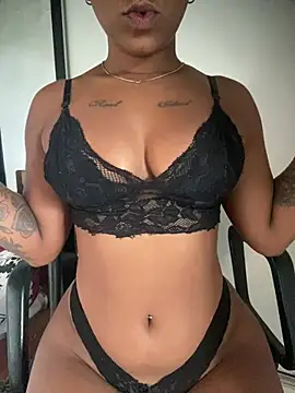 Snapshot of Angel_black69 chatting on 13, 7, 2026 Angel black69 online show from 13, 7, 2026