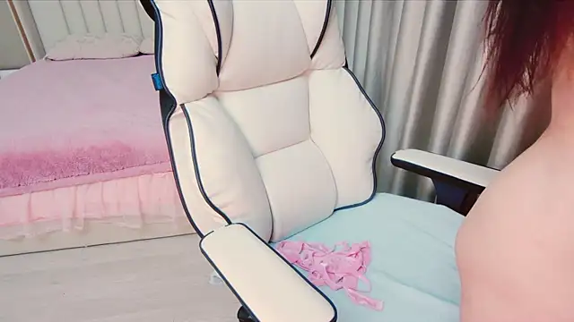 Girl  Funny online show from 26, 12, 2024