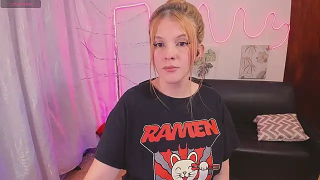 Snapshot of MillySandlerr chatting on 1, 5, 2026 MillySandlerr online show from 1, 5, 2026