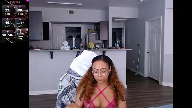 Snapshot of RylHoneyy chatting on 19, 6, 2026 RylHoneyy online show from 19, 6, 2026
