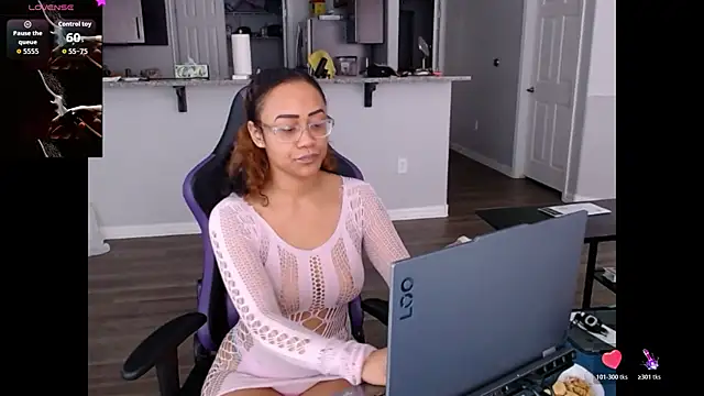 Snapshot of RylHoneyy chatting on 18, 7, 2026 RylHoneyy online show from 18, 7, 2026