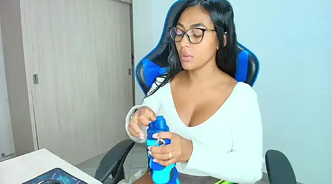 Snapshot of sophiax-x chatting on 10, 12, 2024 sophiax-x online show from 10, 12, 2024