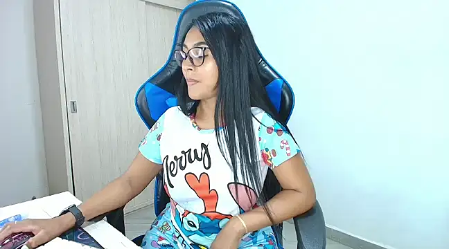 Snapshot of sophiax-x chatting on 25, 12, 2024 sophiax-x online show from 25, 12, 2024