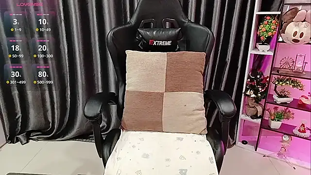 Yuki-yio online show from 23, 10, 2025