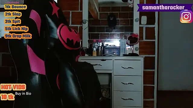 Snapshot of samantharocker5 chatting on 6, 4, 2026 samantharocker5 online show from 6, 4, 2026