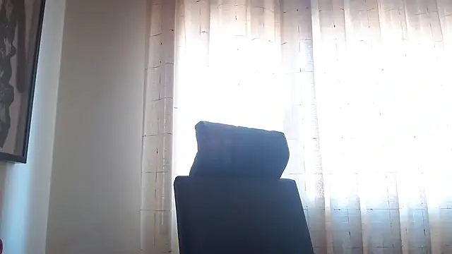 Snapshot of TonyComa chatting on 30, 10, 2025 TonyComa online show from 30, 10, 2025