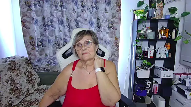 Snapshot of Selenna57 chatting on 4, 1, 2025 Selenna57 online show from 4, 1, 2025