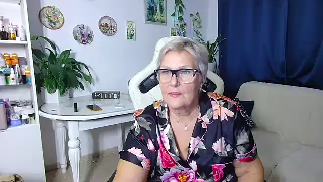 Selenna57 online show from 2, 12, 2025