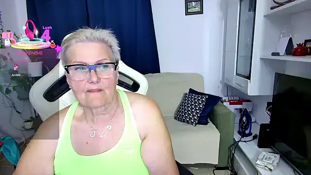 Snapshot of Selenna57 chatting on 1, 5, 2026 Selenna57 online show from 1, 5, 2026