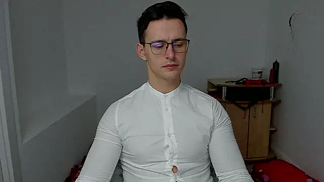 sexxymuscles4u online show from 9, 1, 2025