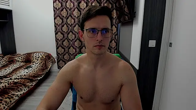 sexxymuscles4u online show from 4, 2, 2025