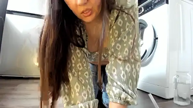 Snapshot of MiaMarrone chatting on 3, 6, 2026 MiaMarrone online show from 3, 6, 2026