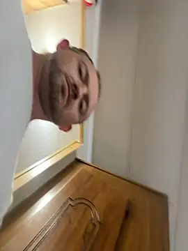 smokeymt420 online show from 4, 11, 2025