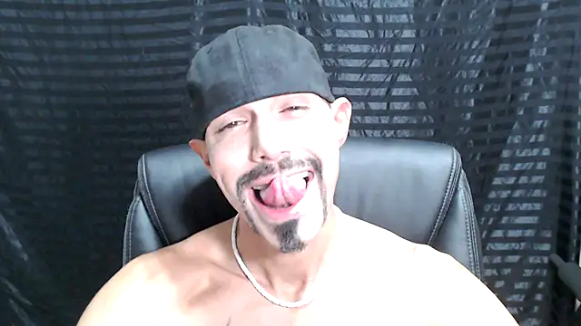 Snapshot of ThickD2C chatting on 13, 12, 2024 ThickD2C online show from 13, 12, 2024