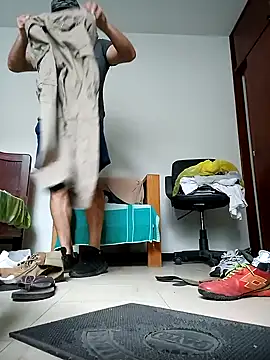 chicoguapo8 online show from 7, 2, 2025