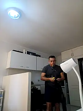 chicoguapo8 online show from 18, 4, 2026