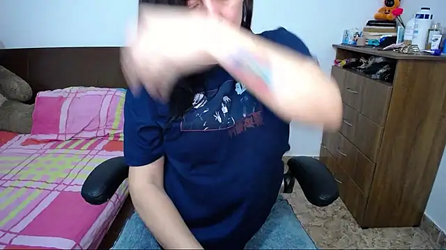 Snapshot of alexa_milsf chatting on 13, 11, 2025 alexa milsf online show from 13, 11, 2025