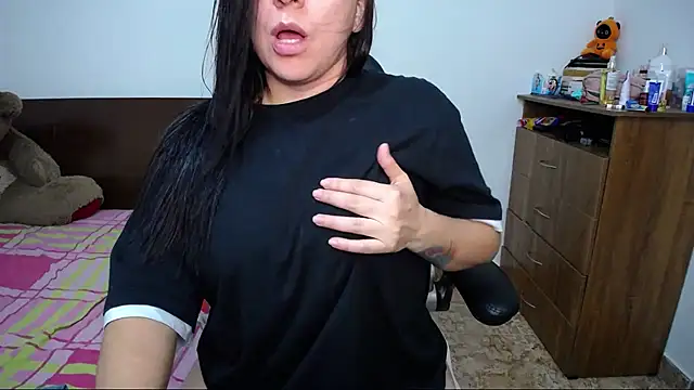 Snapshot of alexa_milsf chatting on 25, 11, 2025 alexa milsf online show from 25, 11, 2025