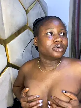 Snapshot of catty3232 chatting on 13, 10, 2025 catty3232 online show from 13, 10, 2025