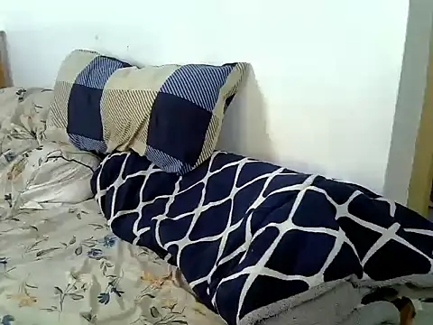 Snapshot of purplescarlet chatting on 14, 6, 2026 purplescarlet online show from 14, 6, 2026