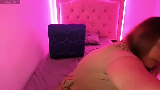 Nazlyy30 online show from 12, 9, 2025