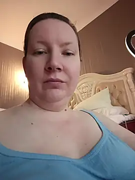 Snapshot of GoddessLara chatting on 14, 7, 2026 GoddessLara online show from 14, 7, 2026