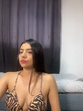 SusanRodriguez  online show from 20, 11, 2025
