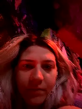 ScarletCallings420 online show from 9, 2, 2025