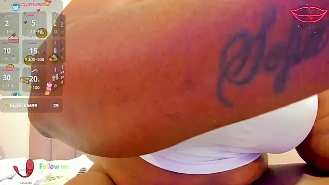 CristinSexy online show from 7, 3, 2025