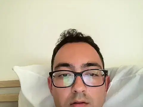 freshmanxxl98 online show from 1, 6, 2026