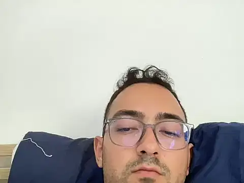 freshmanxxl98 online show from 17, 7, 2026