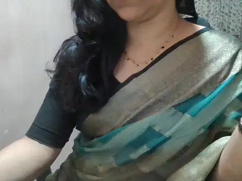 Snapshot of Pinky_4 chatting on 6, 5, 2026 Pinky 4 online show from 6, 5, 2026