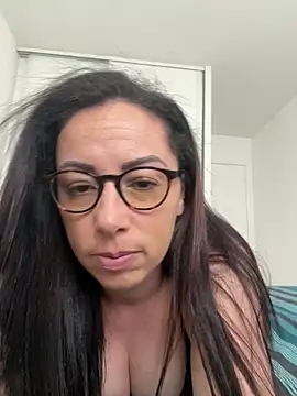 Snapshot of kymii chatting on 16, 4, 2026 kymii online show from 16, 4, 2026