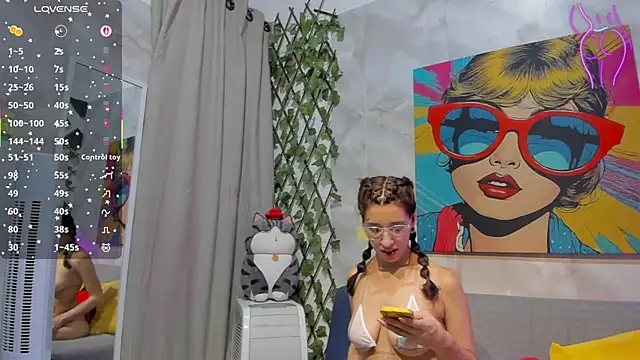 Snapshot of GabiMorgan chatting on 12, 9, 2025 GabiMorgan online show from 12, 9, 2025
