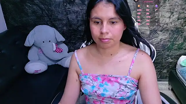 Snapshot of olivia_love_ chatting on 13, 5, 2026 olivia love online show from 13, 5, 2026