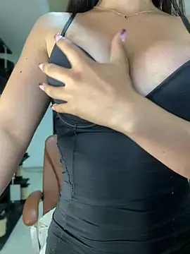 Snapshot of MiaJones21 chatting on 25, 2, 2025 MiaJones21 online show from 25, 2, 2025