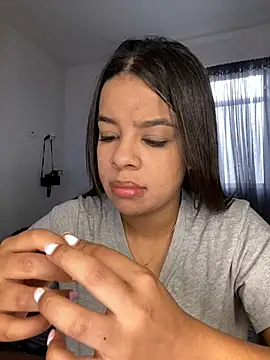 trianawhite online show from 20, 1, 2025