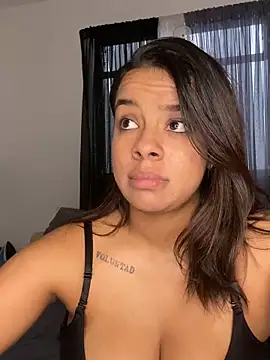 trianawhite online show from 5, 3, 2025