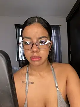 trianawhite online show from 17, 2, 2026