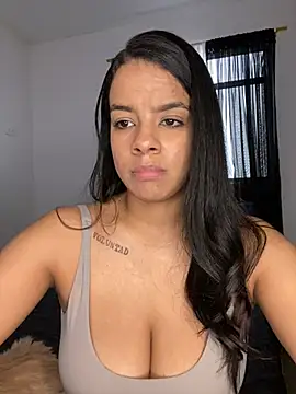 Snapshot of trianawhite chatting on 28, 7, 2026 trianawhite online show from 28, 7, 2026